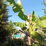 Garden Palace * Golem (Tirana)