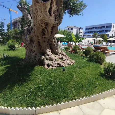 Garden Palace Golem (Tirana)
