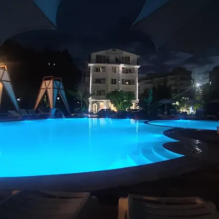 Resort Garden Palace Golem (Tirana)