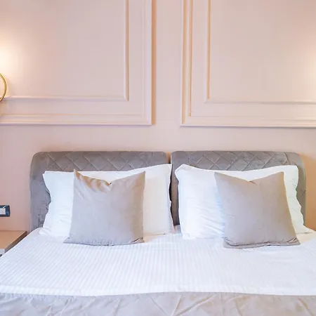 Garden Palace Resort *