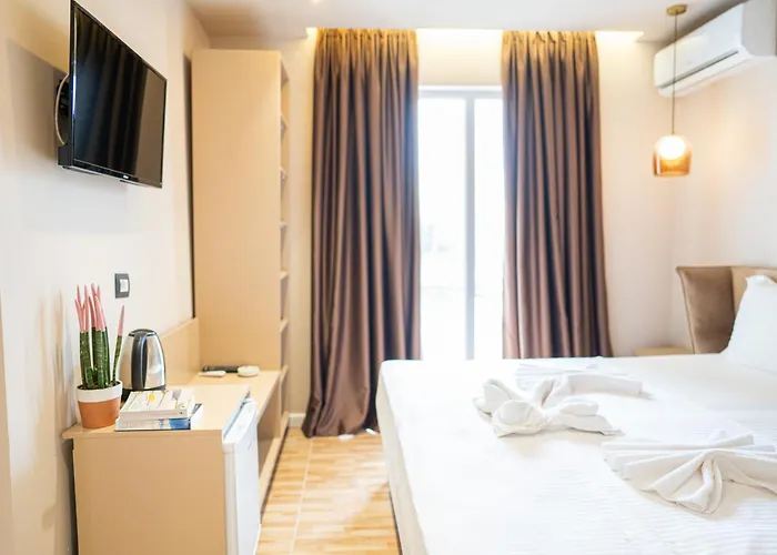 Garden Palace Resort Golem (Tirana)