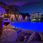 Θέρετρο Garden Palace *