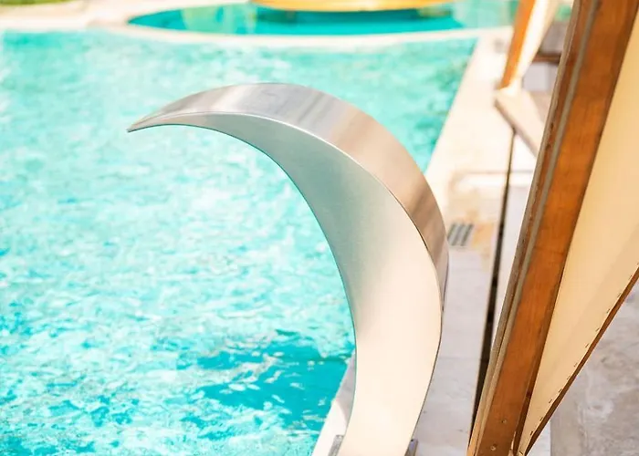 Garden Palace Resort