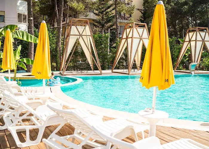 Resort Garden Palace